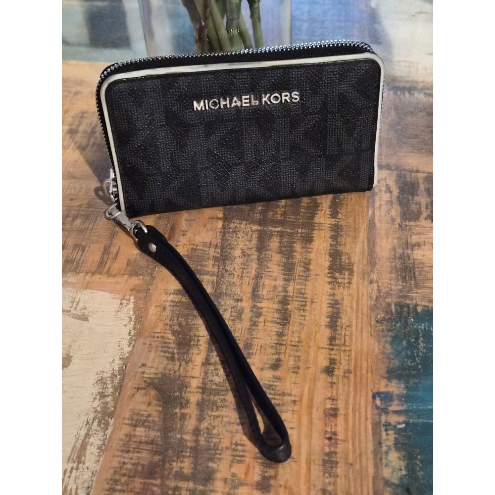 Michael Kors Jet‎ Set Black Monogram Zip Around Wristlet Wallet Phone Case